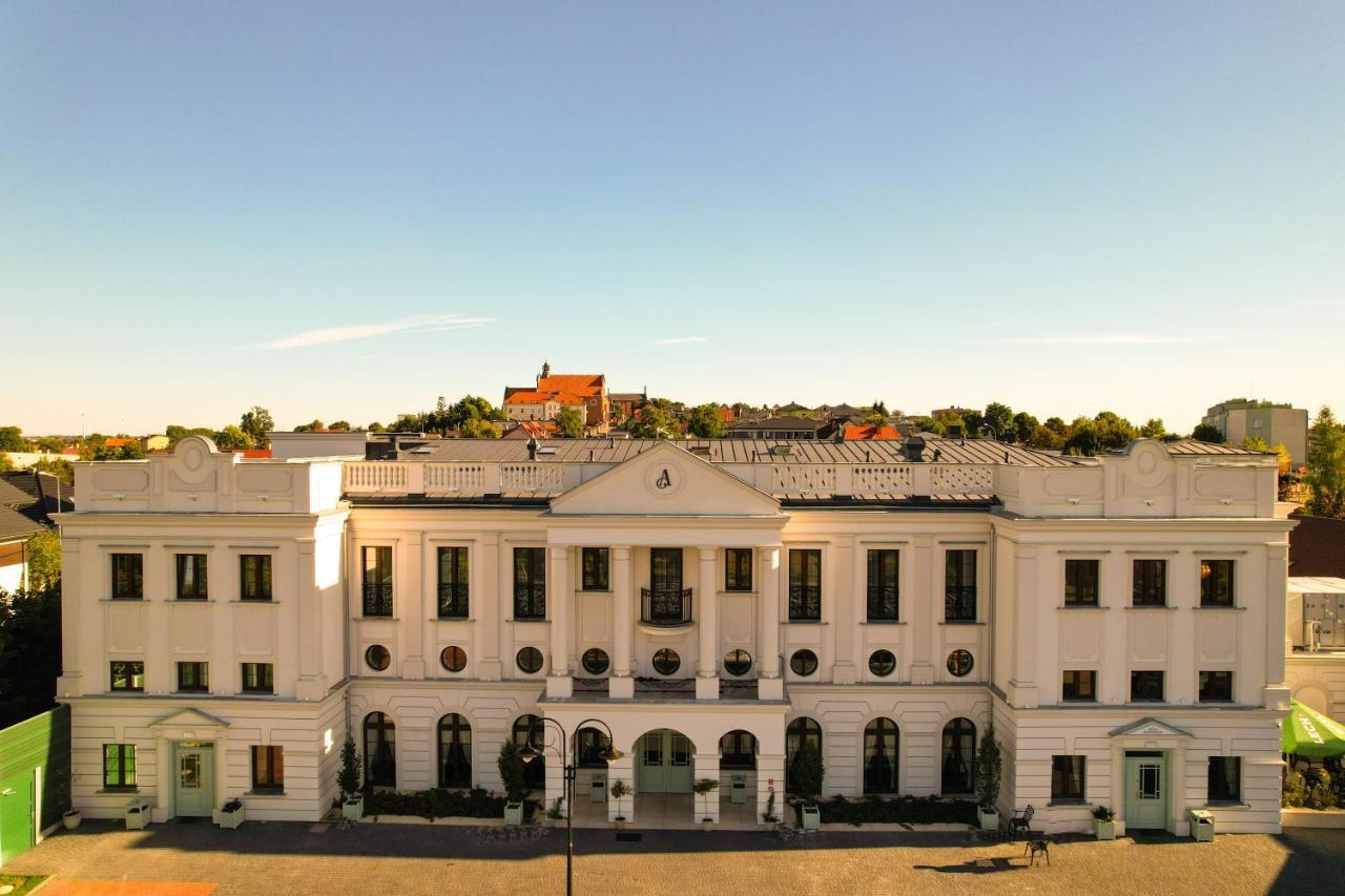 Arkadia Aparthotel Radziejow Exterior photo